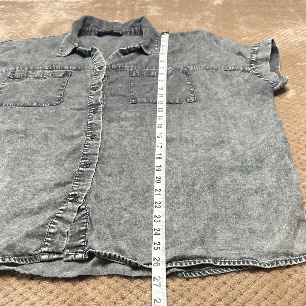 Jane and Delancey Gray Button-Up Shirt Size XL - Picture 4 of 7